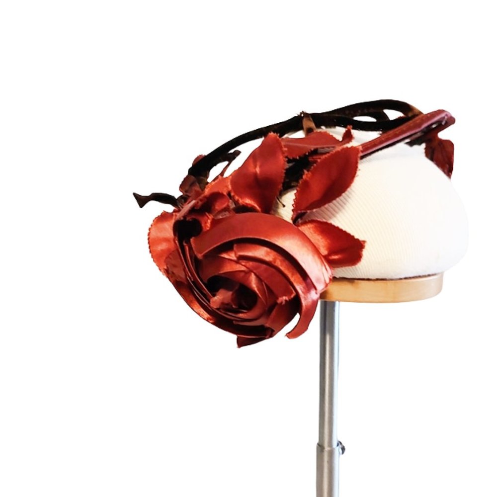Unique 1950s Vintage Brown Velvet Cocktail Hat With a Large Satin Side Rose - Picture 2 of 6